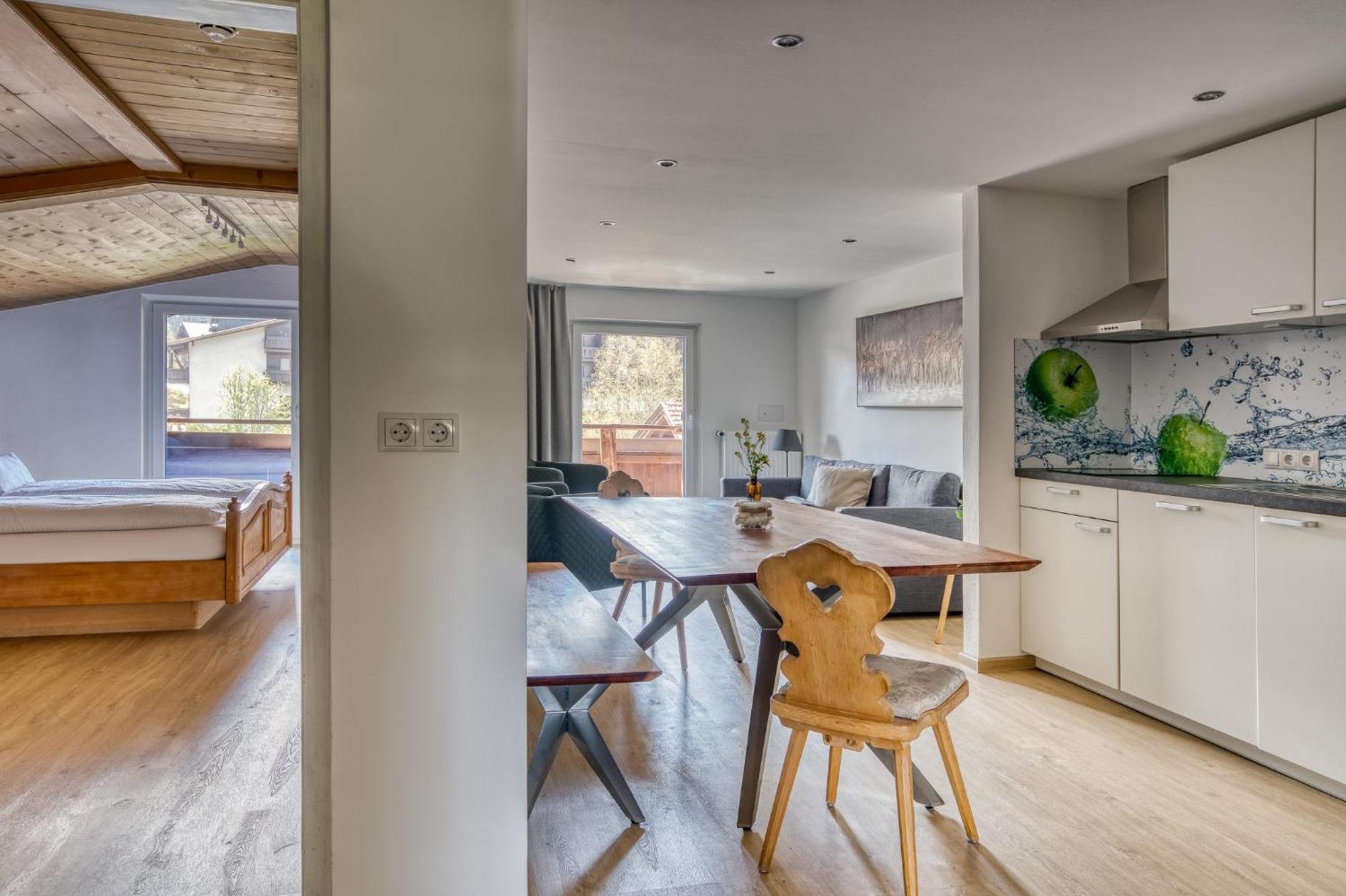 Boutiquehotel Zomm In Seefeld Aparthotel