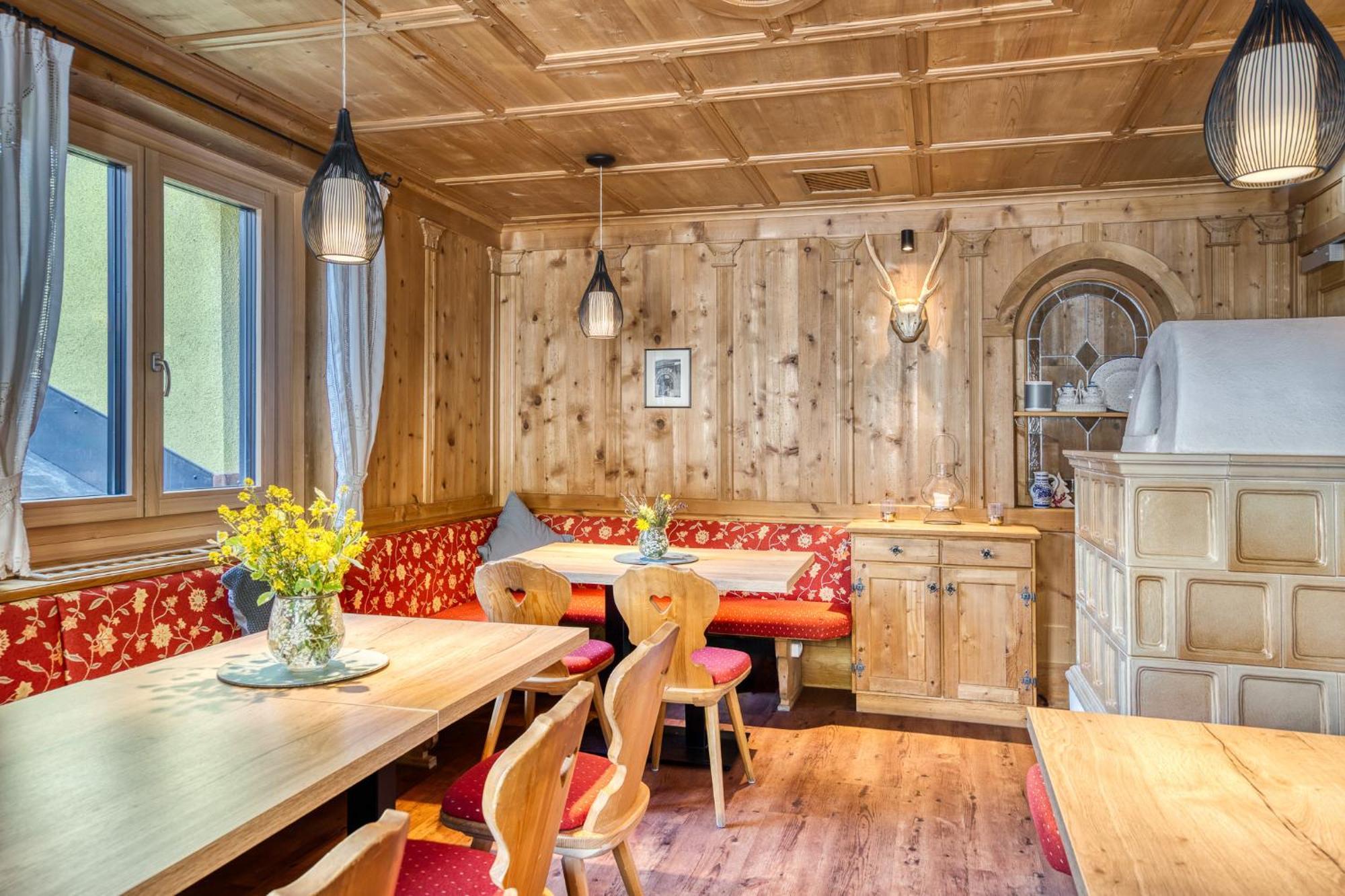Aparthotel Boutiquehotel Zomm In Seefeld Seefeld in Tirol